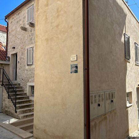 Radunica Old Town - Studio Apartment 3 Split Bagian luar foto