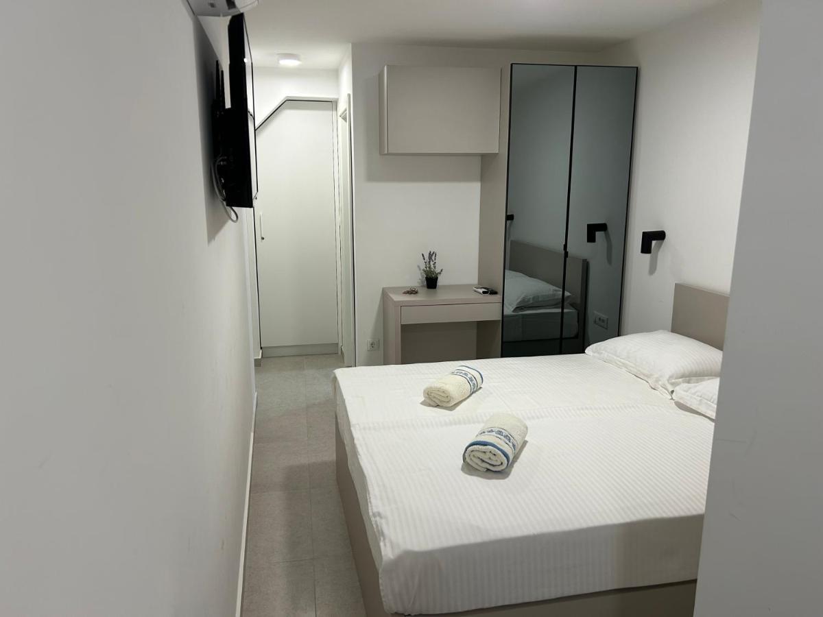 Radunica Old Town - Studio Apartment 3 Split Bagian luar foto